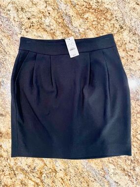 NWT Black Express Mini Skirt Size 4 – Pleated Front Zip Back Career Classic